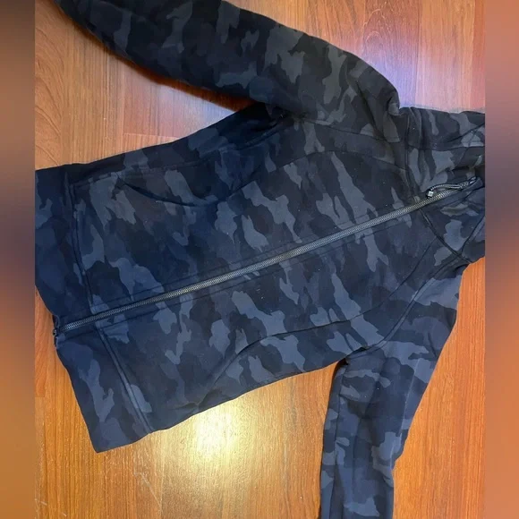 Lulu Scuba Full-Zip Hoodie (4) - Picture 4 of 7